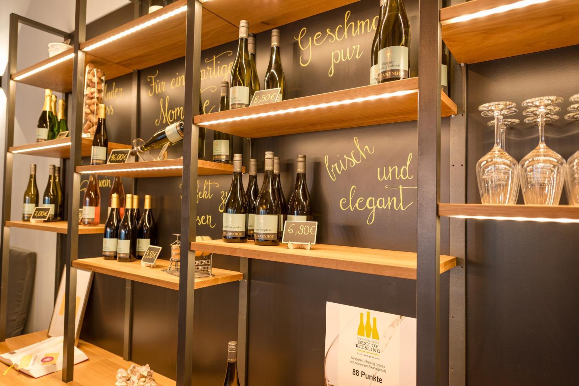 Weingut & Gaestehaus Julianenhof Nierstein Exteriör bild
